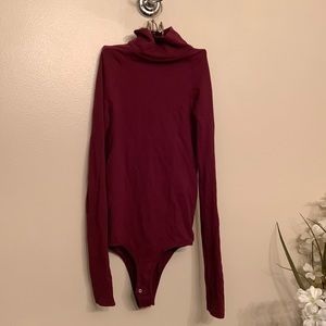 Excellent condition burgundy free people turtleneck bodysuit